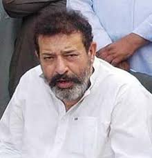 Karachi: Governor Singh Dr Ishrat ul Ebad Khan ordered to suspend SSP CID Chaudhry Aslam (Muhammad Aslam Khan) from his post. After hours of protest from ... - Chaudhry-Aslam-arrested