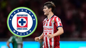 Chivas on Edge: Armando González Doubtful Due to Muscle Injury for Return Match Against Cruz Azul