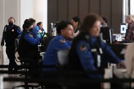 Trump Proposes TSA Privatization to Avert Airport Chaos