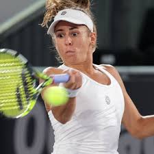Julia Grabher startet mit Sieg in die Hobart-Qualifikation