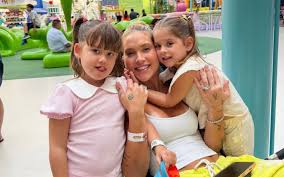 Virginia Fonseca atualiza estado de saúde das filhas após cirurgia na garganta