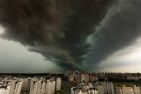 El cielo se partirá en dos y llega el primer gran diluvio del año con granizo y ráfagas de viento: estas son las zonas en alerta