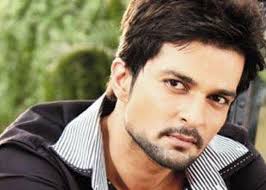 Actor Raqesh Vashishth has replaced Karan Singh Grover on popular TV show Qubool Hai. He will now portray the character of Asad. - rvstory