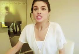 Résultat de recherche d'images pour "selena gomez gifs 2014"