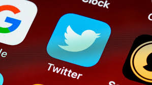 Twitter/X fora do ar mundialmente: falha nos servidores afeta milhões