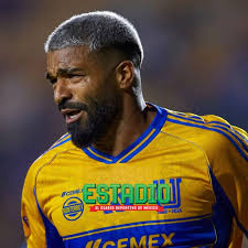 Rodrigo Aguirre brilla en la Concachampions y desaparece en la Liga MX con Tigres