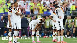 Alemanha eliminada e Holanda surpreendida: como foi a noite de dois gigantes da Copa