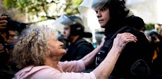 Derechos humanos en el mundo: 5 claves para entender la crisis global