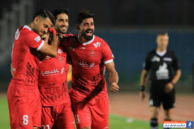 کلیپ شعار بانوان پرسپولیس علیه آنالیزور سرخپوشان در حاشیه برتری 2 بر 0 مقابل ذوب آهن : اخراج خانبان