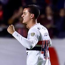 Lucca é titular, e reforço inicia São Paulo x Vasco no banco; veja times