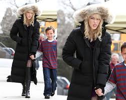 Résultat de recherche d'images pour "canada goose black label womens"