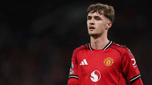 Jack Fletcher recebe longa suspensão por usar palavra discriminatória, enquanto jovem jogador do Manchester United pede desculpas