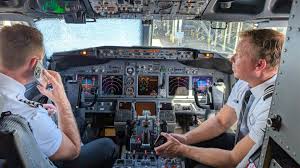 Southwest Airlines flight out of Albuquerque makes emergency landing after windshield cracks