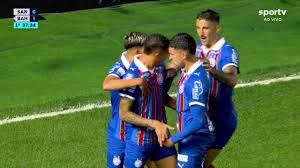 Aos 37 min do 1º tempo - gol de fora da área de Luciano Juba do Bahia contra o Santos