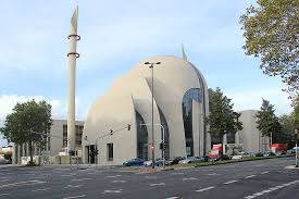Kehebatan rekaan unik cologne central mosque
