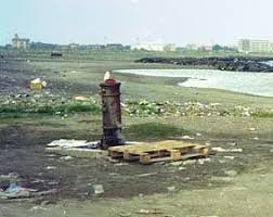 Risultati immagini per degrado idroscalo di ostia alla foce del tevere