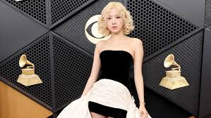 Rosé Put a Maximalist Spin on a Classic Black-and-White Dress at the Grammys