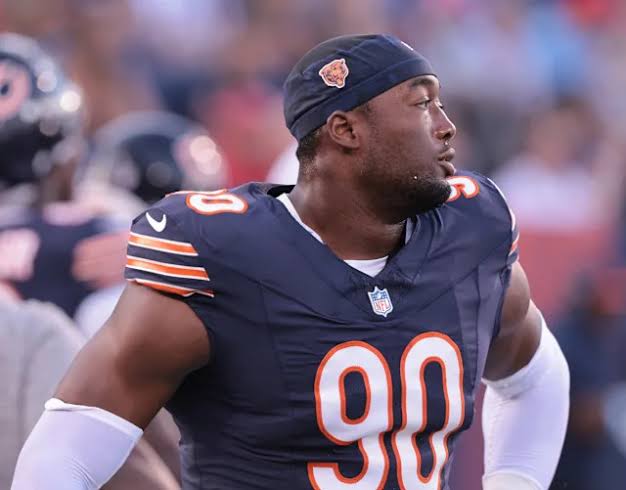 Chicago Bear Dominique Robinson to give away coats at McKinley High