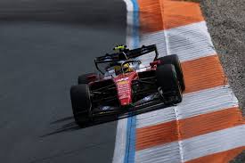 Hamilton praises Ferrari race pace in Zandvoort: "We can keep up"