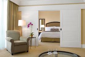  Choose the best door for your bedroom