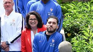 Fans in stitches at France’s World Cup photo thanks to Cherki’s awkward pose