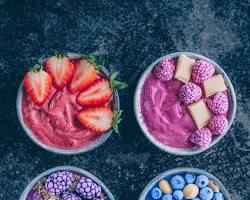 Gambar Colorful smoothie bowl