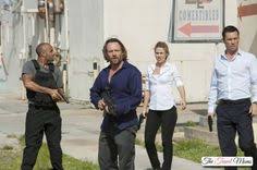 Résultat de recherche d'images pour "burn notice images hawaiian shirts"