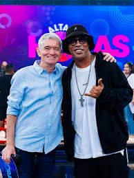 ‘Altas Horas’ de hoje traz Ronaldinho Gaúcho, Lázaro Ramos e Péricles como convidados; veja quem vai