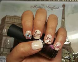 Image de Family Portrait Nail Art