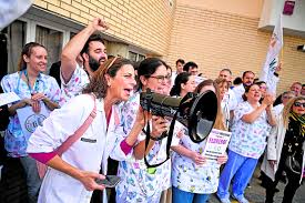 La nueva huelga de médicos aplazará 200.000 citas e intervenciones en la Comunitat