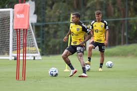 Biel, de "villano" a vaiado: Atlético-MG enfrenta al Flamengo tras derrota