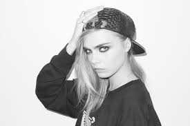 Znalezione obrazy dla zapytania cara delevingne