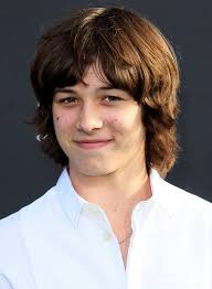 Leo Howard - Leo-howard-leo-howard-forever-29904563-437-594