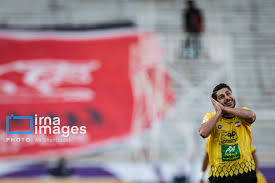 پاتک سپاهان به پرسپولیس؛ عقب‌نشینی سرخ‌پوشان در جذب لژیونر ایرانی