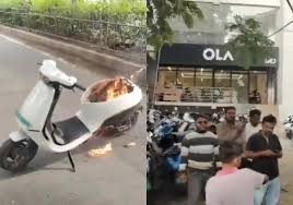 Startup founder posts clip of man burning Ola scooter, says 'Ola prioritises FOMO marketing' | 'Yobykes died due to service issues 10 yrs ago' | Inshorts
