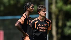 Dowman and Salmon waiting in the wings as Gunners gear up for Ipswich