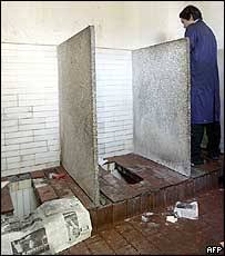 Bildergebnis für china public toilet