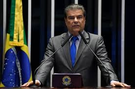 Nelsinho Trad desiste de reeleição ao Senado e será suplente de Azambuja