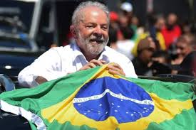 Lula cumpre agenda em SP após Datafolha apontar empate com Flávio