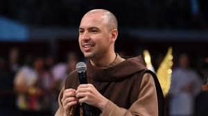 Fé que acorda o Brasil: live de Frei Gilson reúne quase 2 milhões de fiéis às 4h da manhã na Quaresma