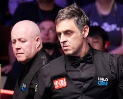 John Higgins rallies to keep Ronnie O’Sullivan in his sights at Crucible