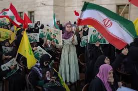 روح‌الله رحیم‌پور: تنگه هرمز به ابزار فشار سیاسی در روند تفاهم تبدیل شده است