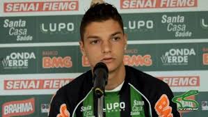 Na mira do Palmeiras, Vitor Hugo e Andrei Girotto devem deixar o Coelho