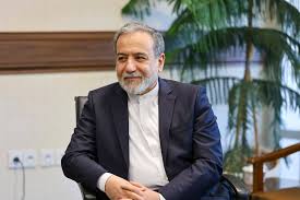 عراقچی: دانشجوی ایرانی پرچم استقلال و عزت ایران قوی را در مجامع علمی بالا نگه داشته است