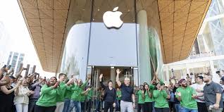 Next year to be Apple’s ‘biggest product year’ ever, here’s what’s coming
