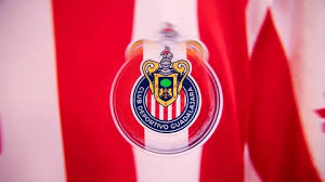 OFICIAL: Chivas FIRMA a tres cracks en el Clausura 2026
