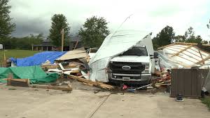 GALLERY: Storm damage after apparent tornado hits Tri-State