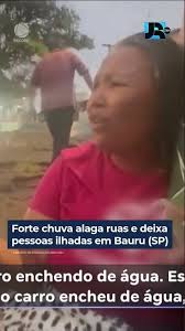 Forte chuva alaga ruas e deixa pessoas ilhadas em Bauru (SP) #Shorts #JornalDaRecord #JR24H