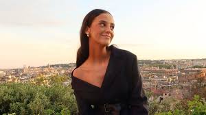 En vídeo, la sorpresa que ha dejado en shock a Victoria Federica: termina en el suelo llorando de emoción