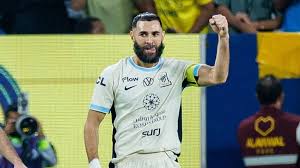 (صورة) كريم بنزيما يثير الجدل بمنشور على إنستغرام بعد فوز الاتحاد على النصر بقيادة رونالدو